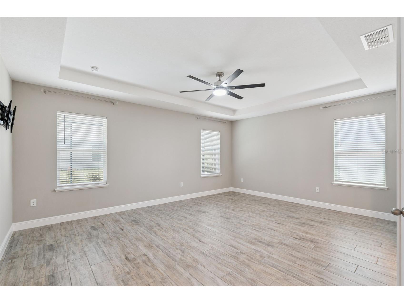 714 Oaks Shores Road Leesburg FL 34748 - LAKE GRIFFIN G5111040 image16