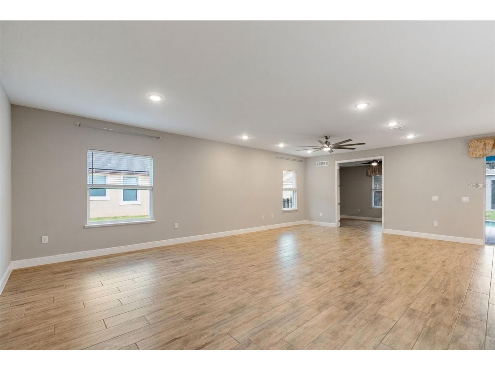 714 Oaks Shores Road Leesburg FL 34748 - LAKE GRIFFIN G5111040 image4