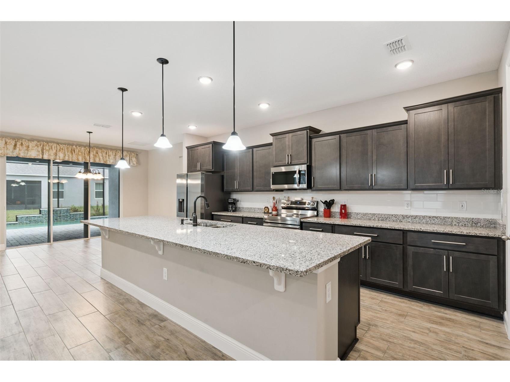 714 Oaks Shores Road Leesburg FL 34748 - LAKE GRIFFIN G5111040 image8