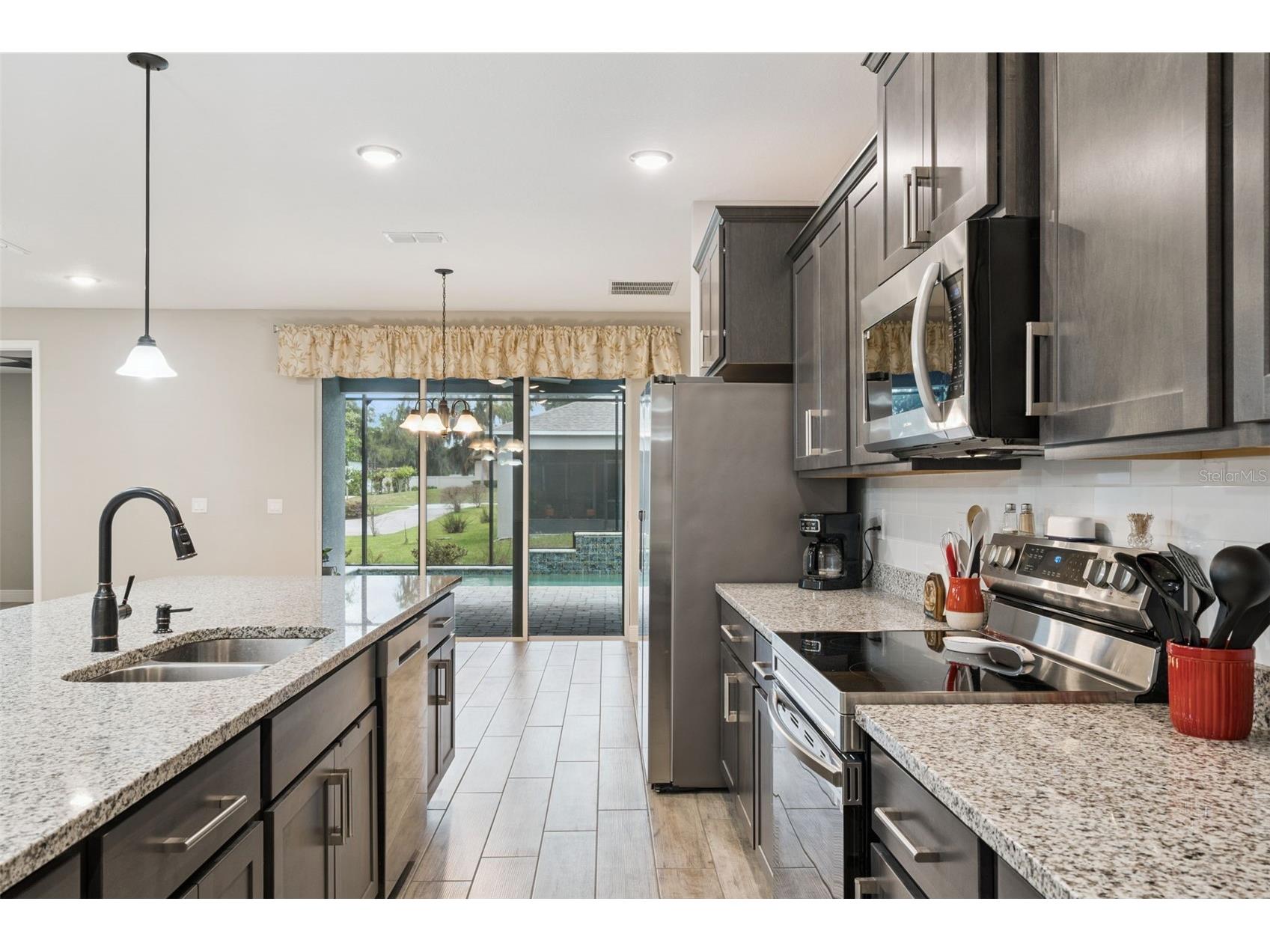 714 Oaks Shores Road Leesburg FL 34748 - LAKE GRIFFIN G5111040 image9