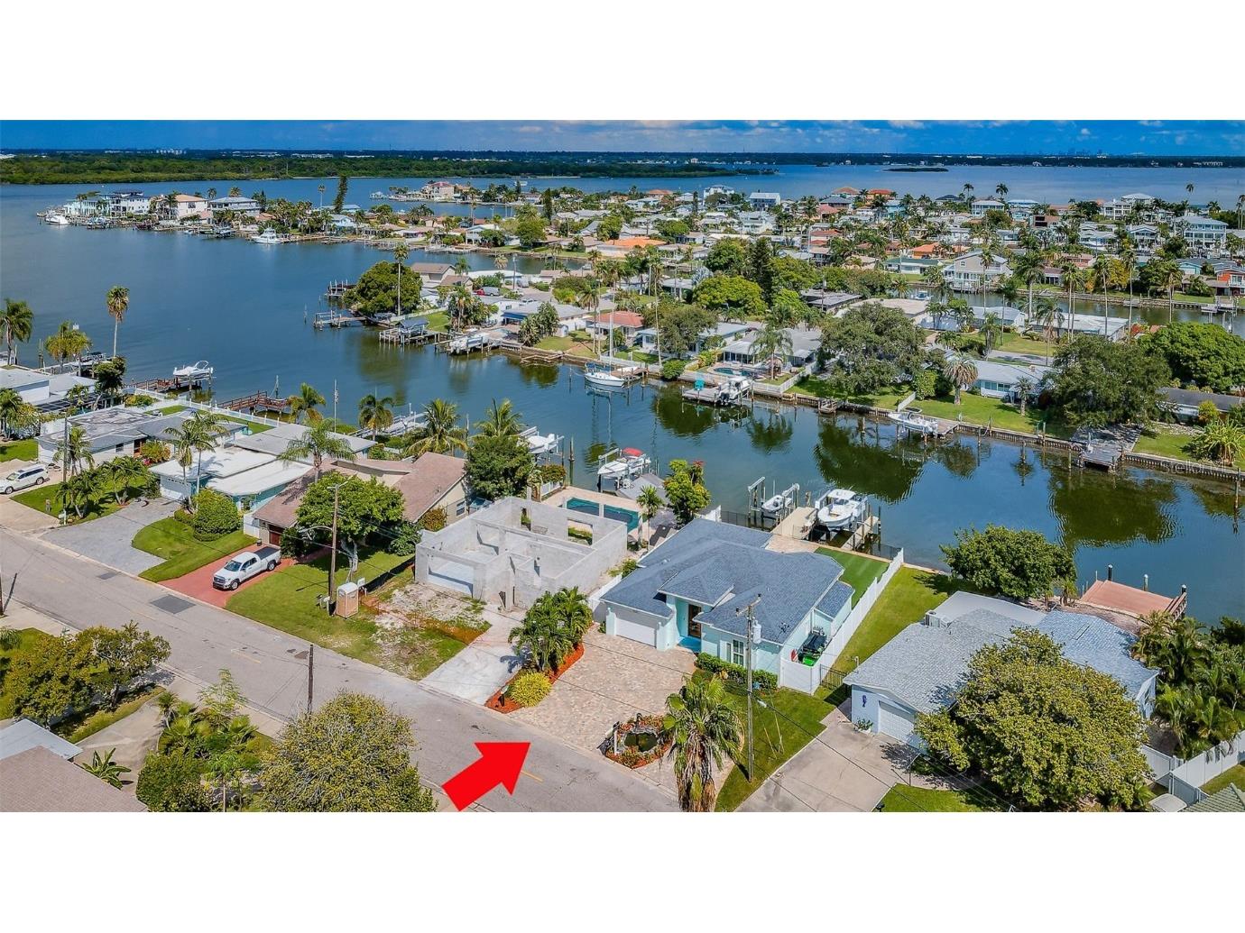 714 Pruitt Drive Madeira Beach FL 33708 - BOCA CIEGA BAY U8176771 image1