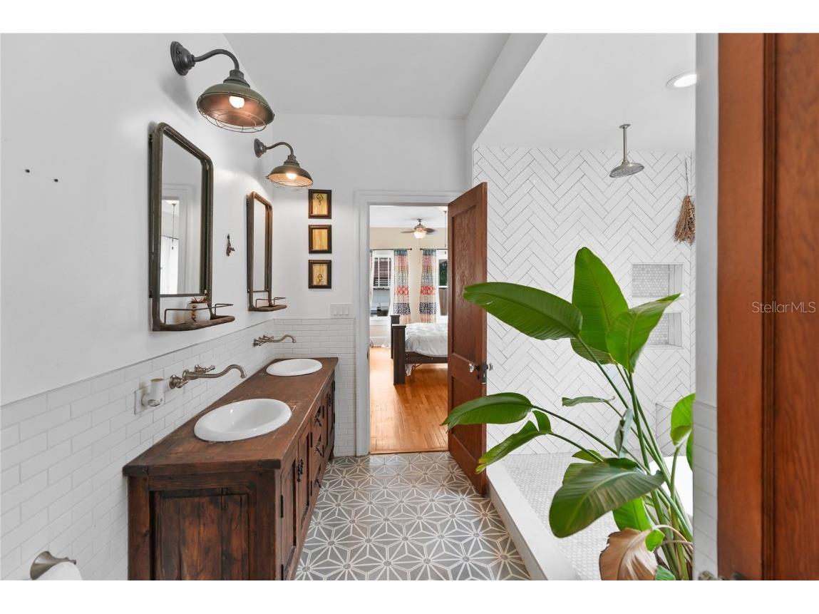 714 Woodward Street Orlando FL 32803 TB8436020 image10