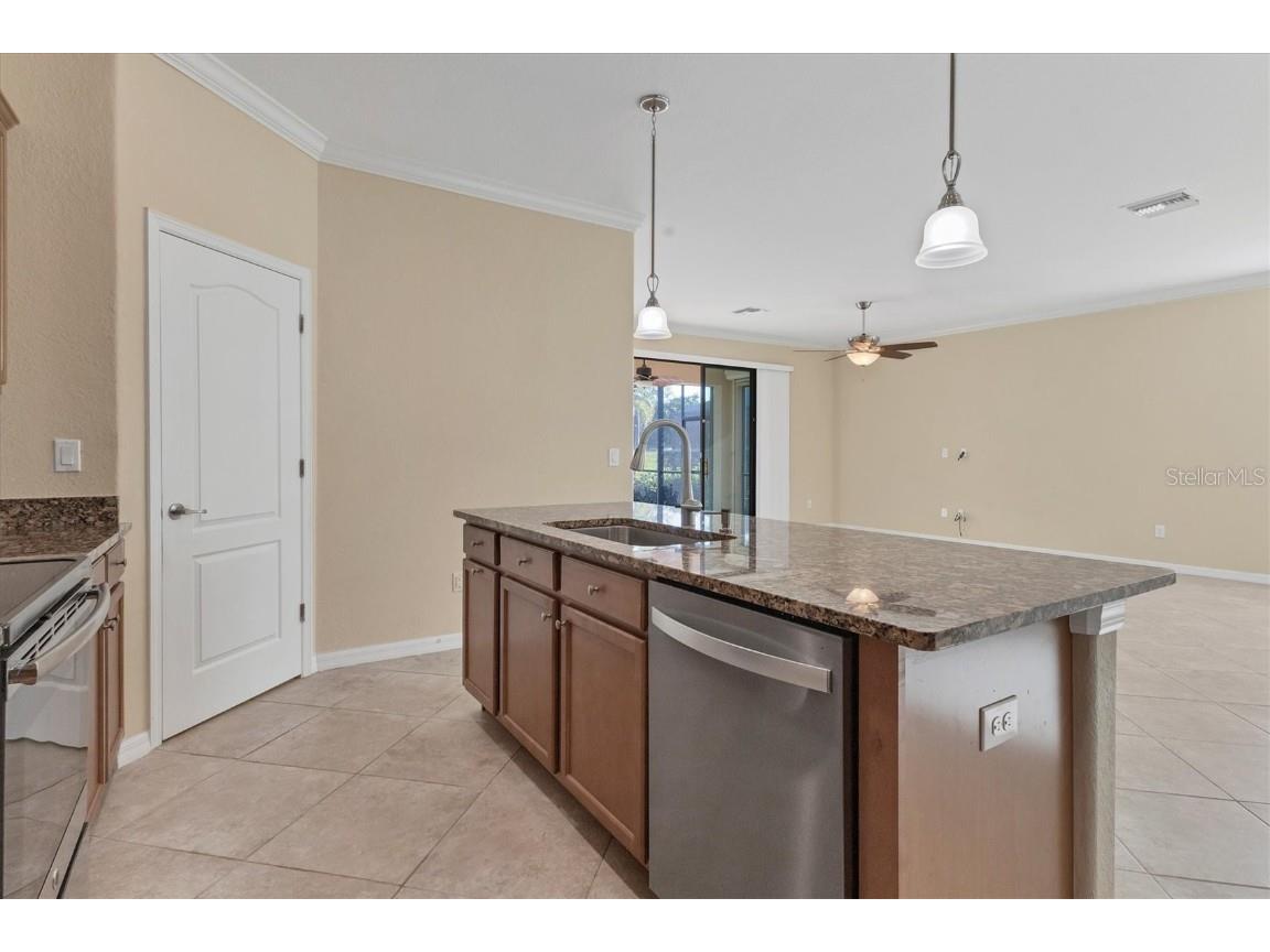 7140 Marsh View Terrace Bradenton FL 34212 A4654916 image10