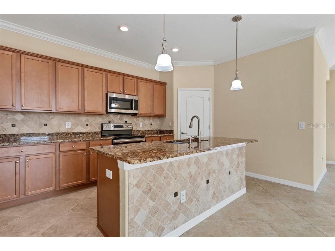 7140 Marsh View Terrace Bradenton FL 34212 A4654916 image9