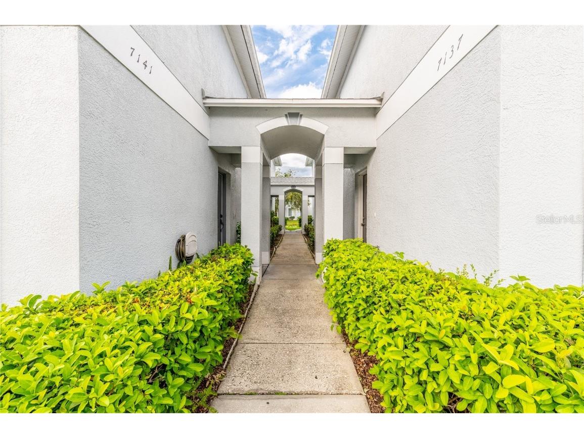 7141 Waterside Drive #3 Tampa FL 33617 W7849499 image1