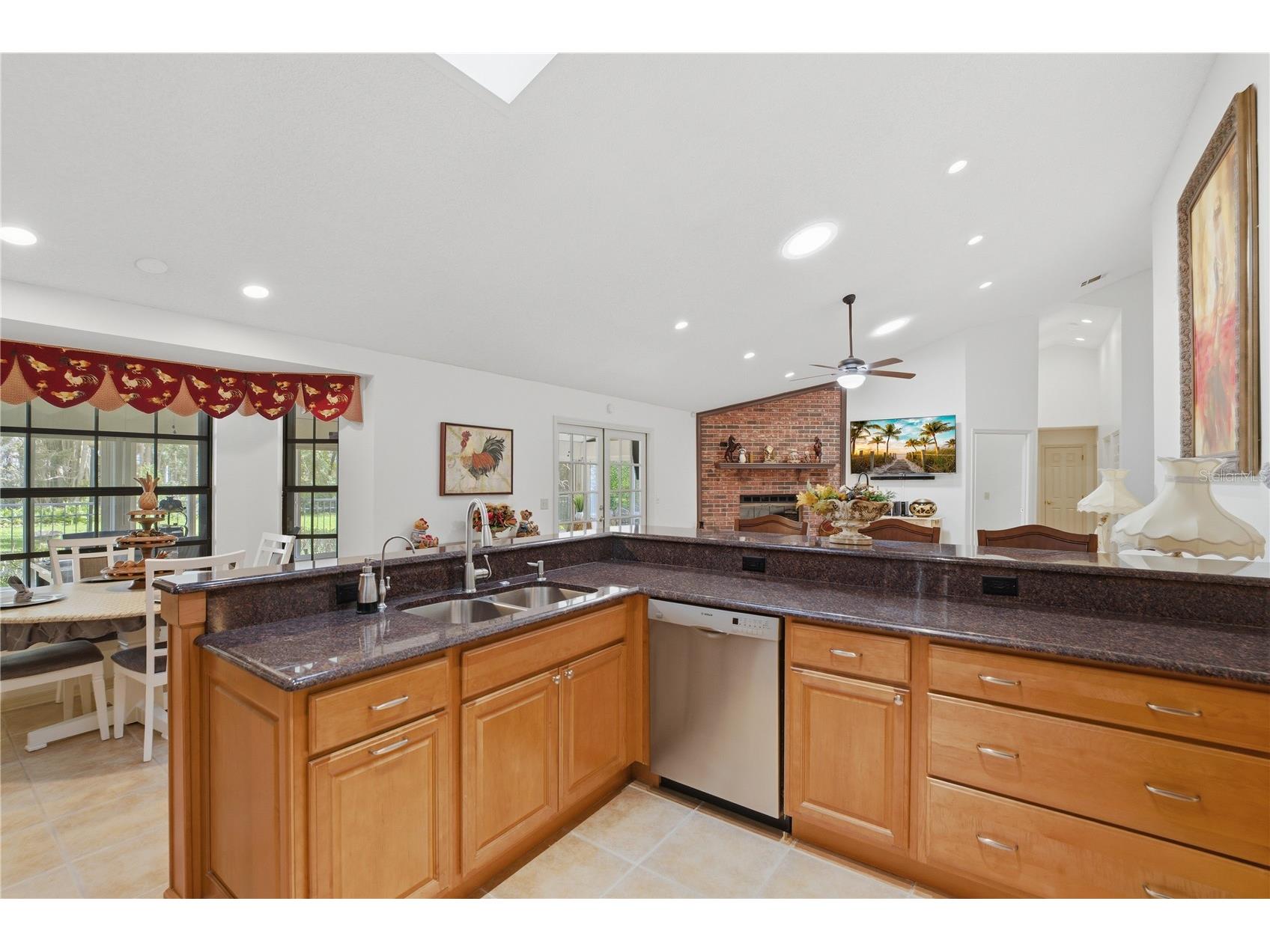 7141 Wooded Village Lane Orlando FL 32835 O6393100 image18