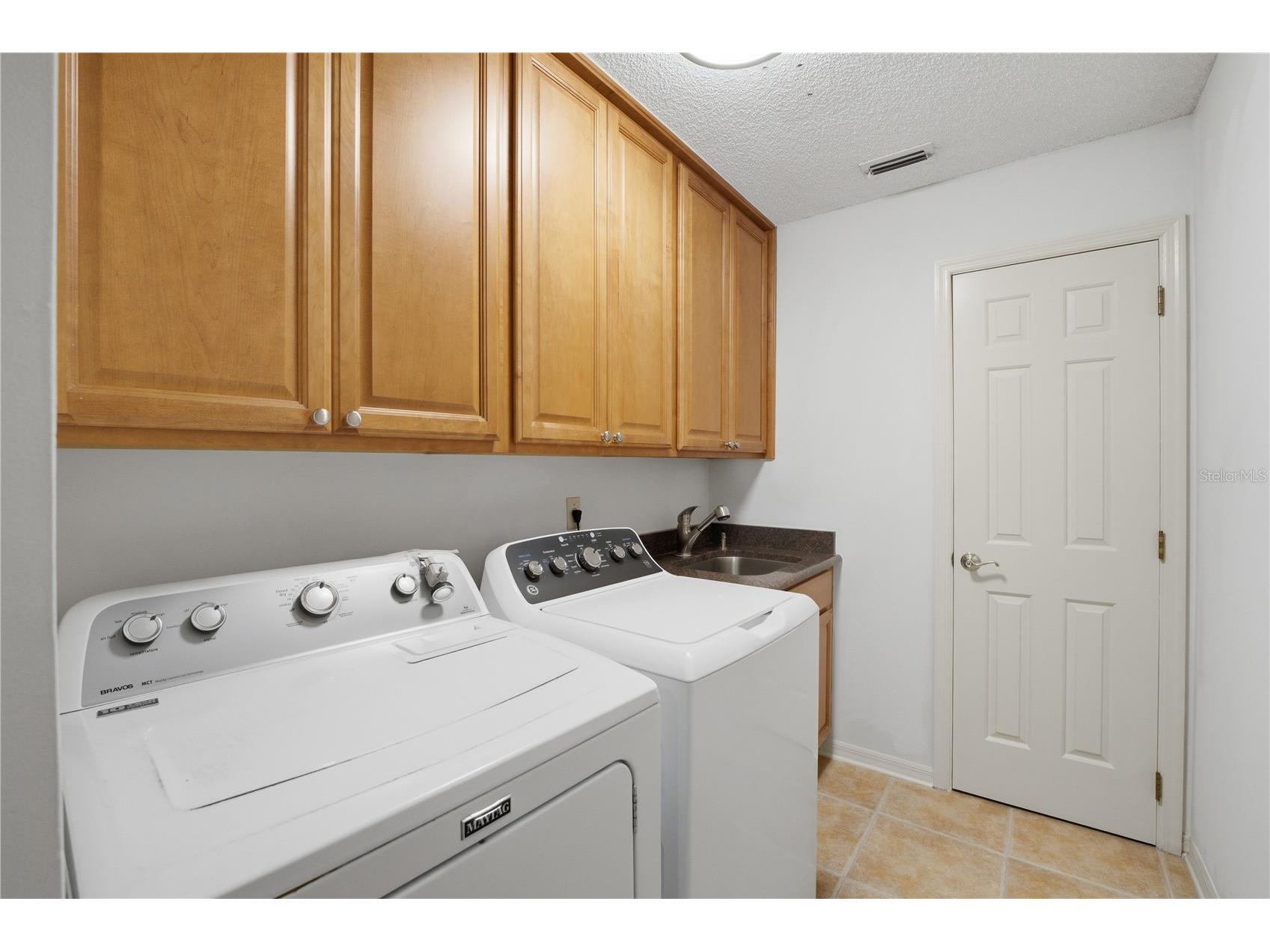 7141 Wooded Village Lane Orlando FL 32835 O6393100 image37