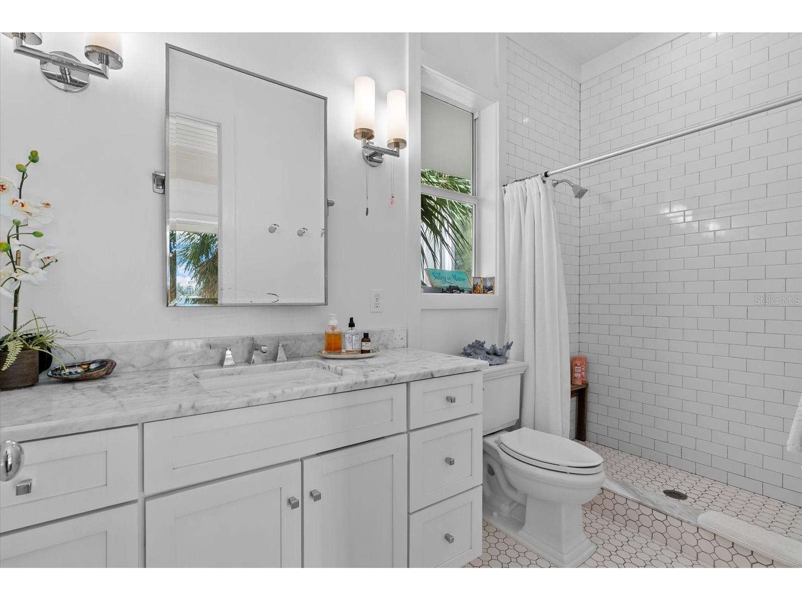 7143 La Lenaire Drive Longboat Key FL 34228 A4694196 image15
