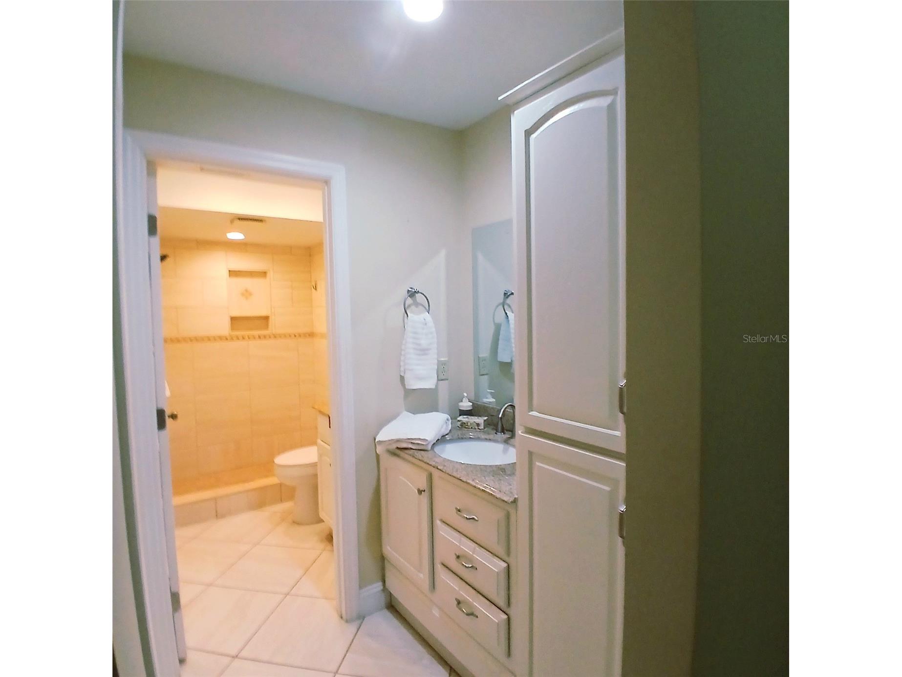 7143 Wood Creek Drive #203 Sarasota FL 34231 A4686189 image14