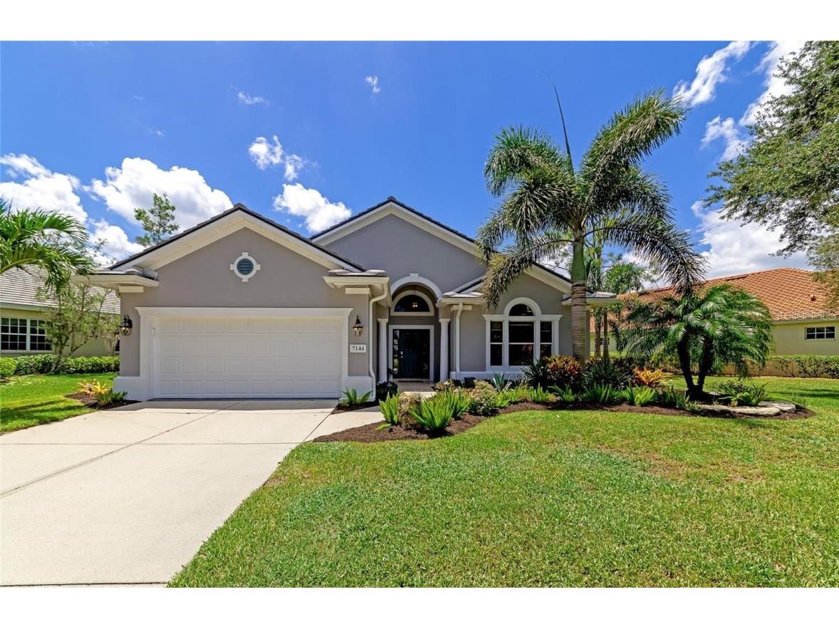 7144 Victoria Circle University Park FL 34201 A4599245 image1