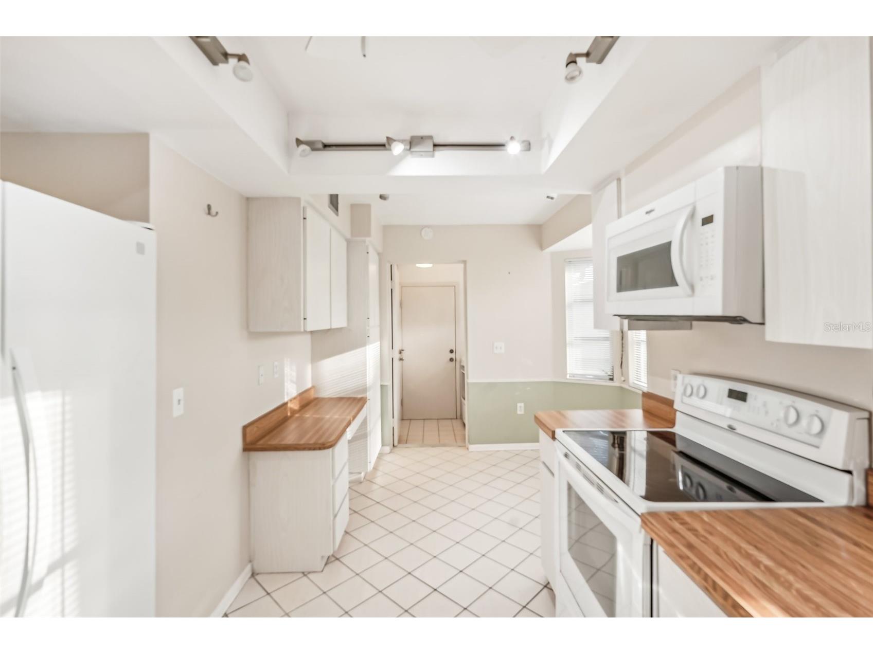 7145 Bright Creek Drive #33 Sarasota FL 34231 A4689181 image12