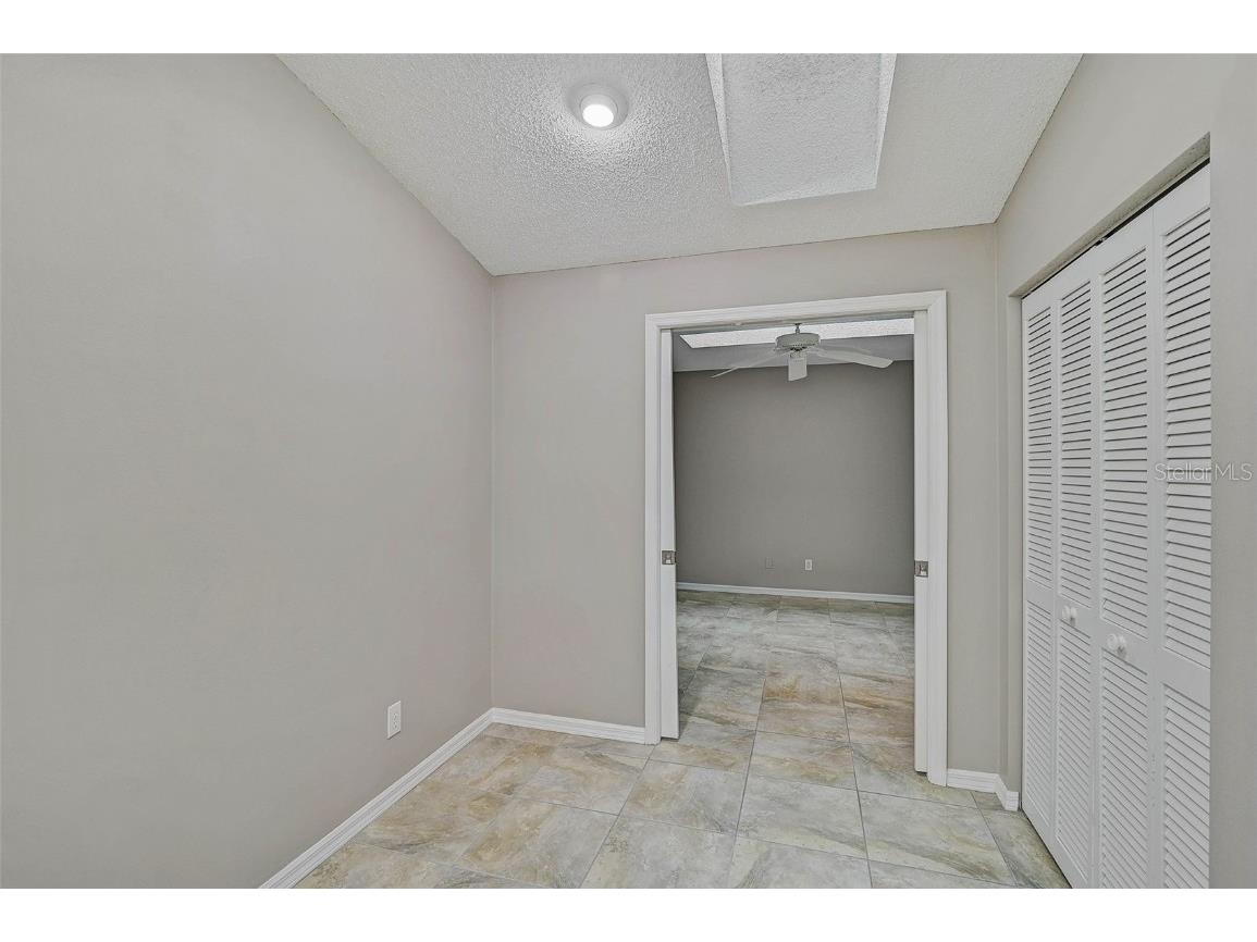 7146 Lakeside Drive Sarasota FL 34243 A4635616 image11