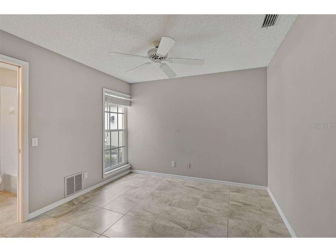 7146 Lakeside Drive Sarasota FL 34243 A4635616 image18