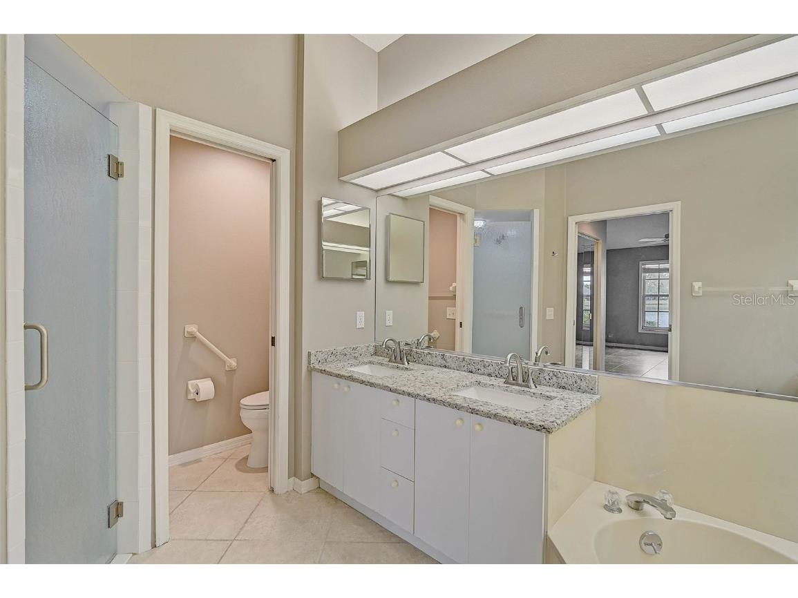 7146 Lakeside Drive Sarasota FL 34243 A4635616 image25