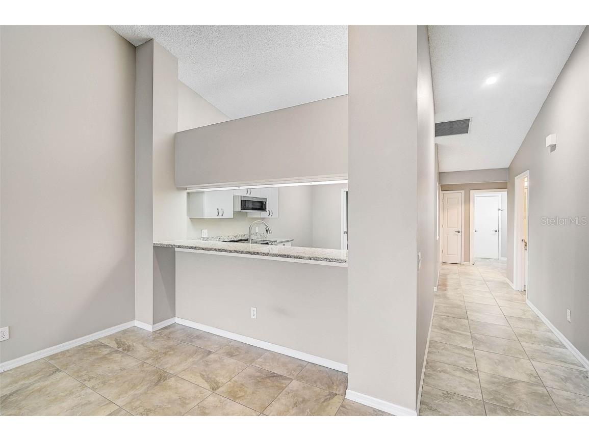 7146 Lakeside Drive Sarasota FL 34243 A4635616 image4