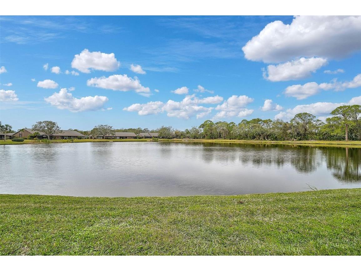 7146 Lakeside Drive Sarasota FL 34243 A4635616 image40