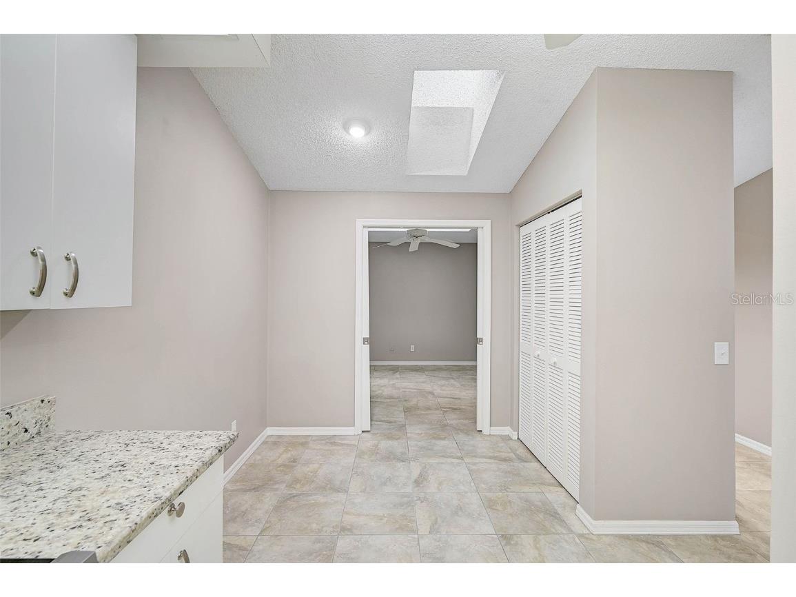 7146 Lakeside Drive Sarasota FL 34243 A4635616 image8