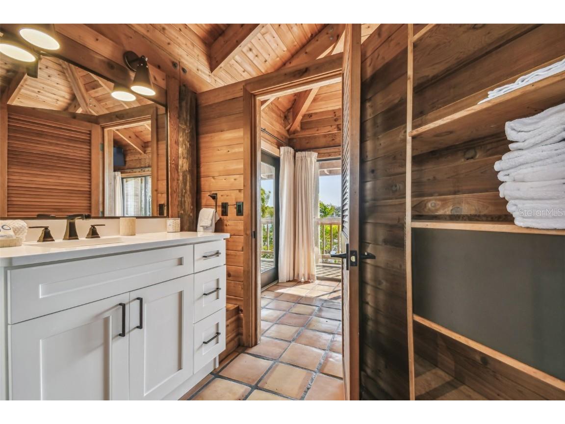 7147 La Lenaire Drive Longboat Key FL 34228 - LONGBOAT PASS TB8448347 image57