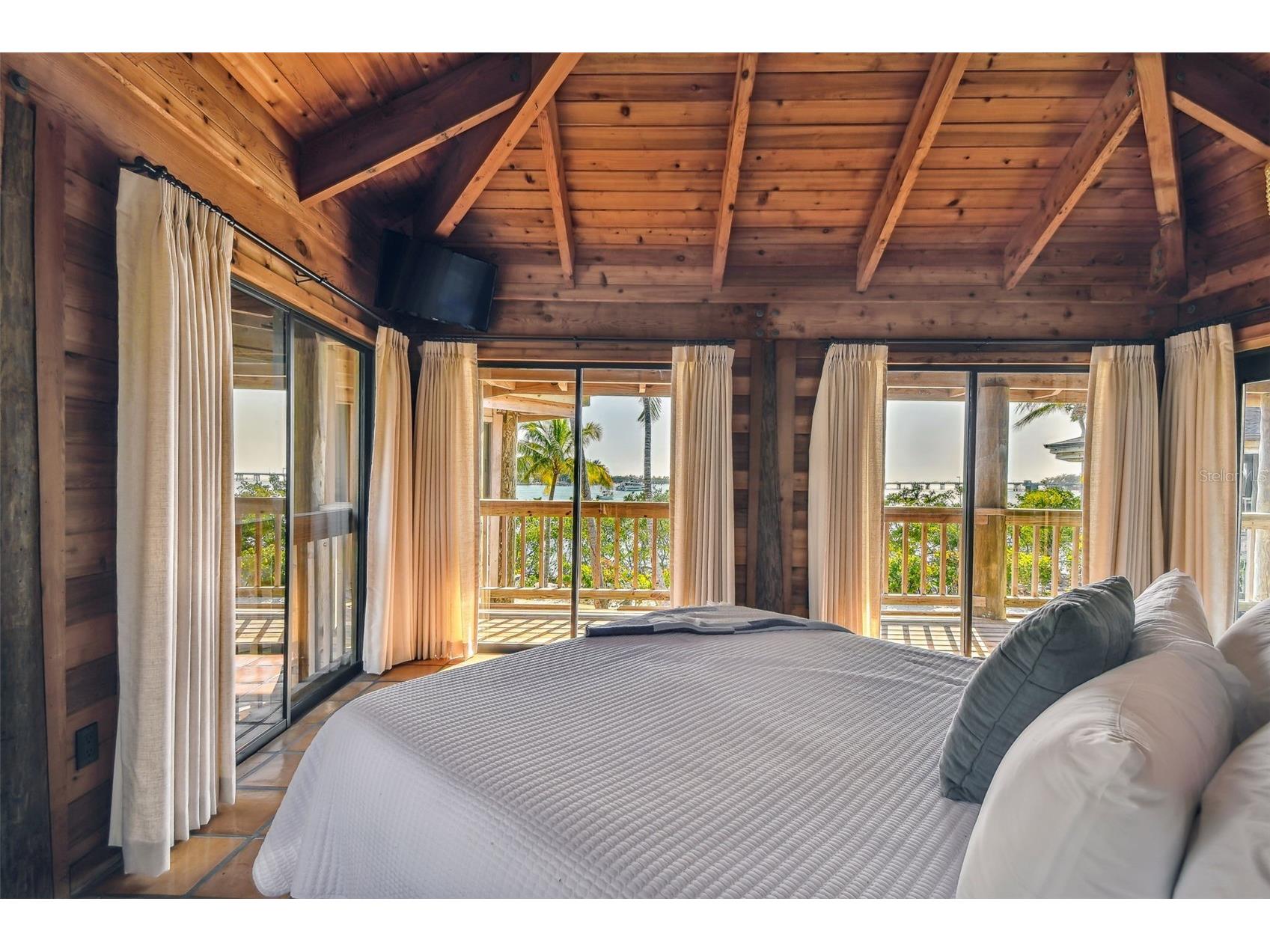 7147 La Lenaire Drive Longboat Key FL 34228 - LONGBOAT PASS TB8460118 image50