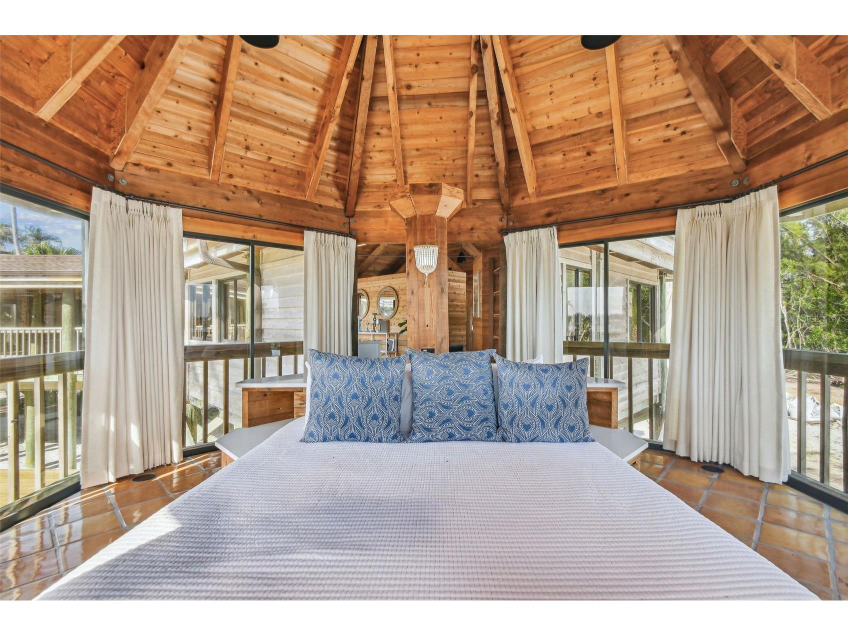 7147 La Lenaire Drive Longboat Key FL 34228 - LONGBOAT PASS TB8460118 image9