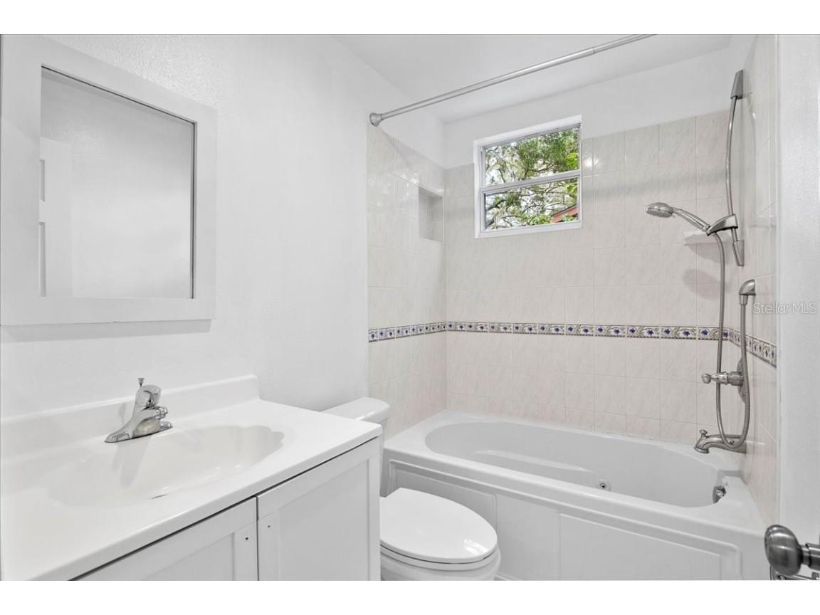 7147 Lago Street Sarasota FL 34241 A4672479 image18