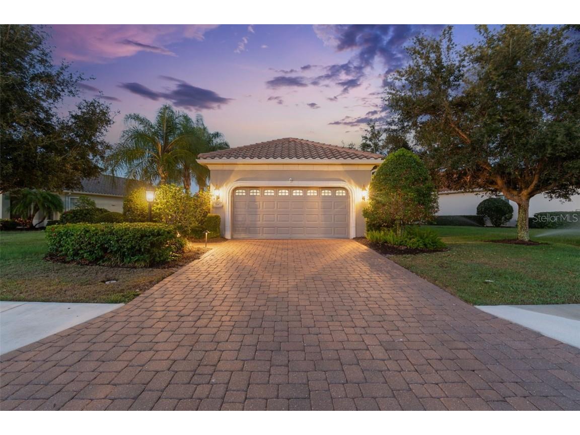 7147 Westhill Court Lakewood Ranch FL 34202 T3527897 image1
