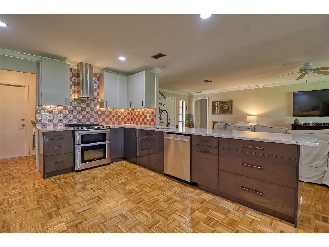 7149 Fairway Bend Circle Sarasota FL 34243 A4664267 image16