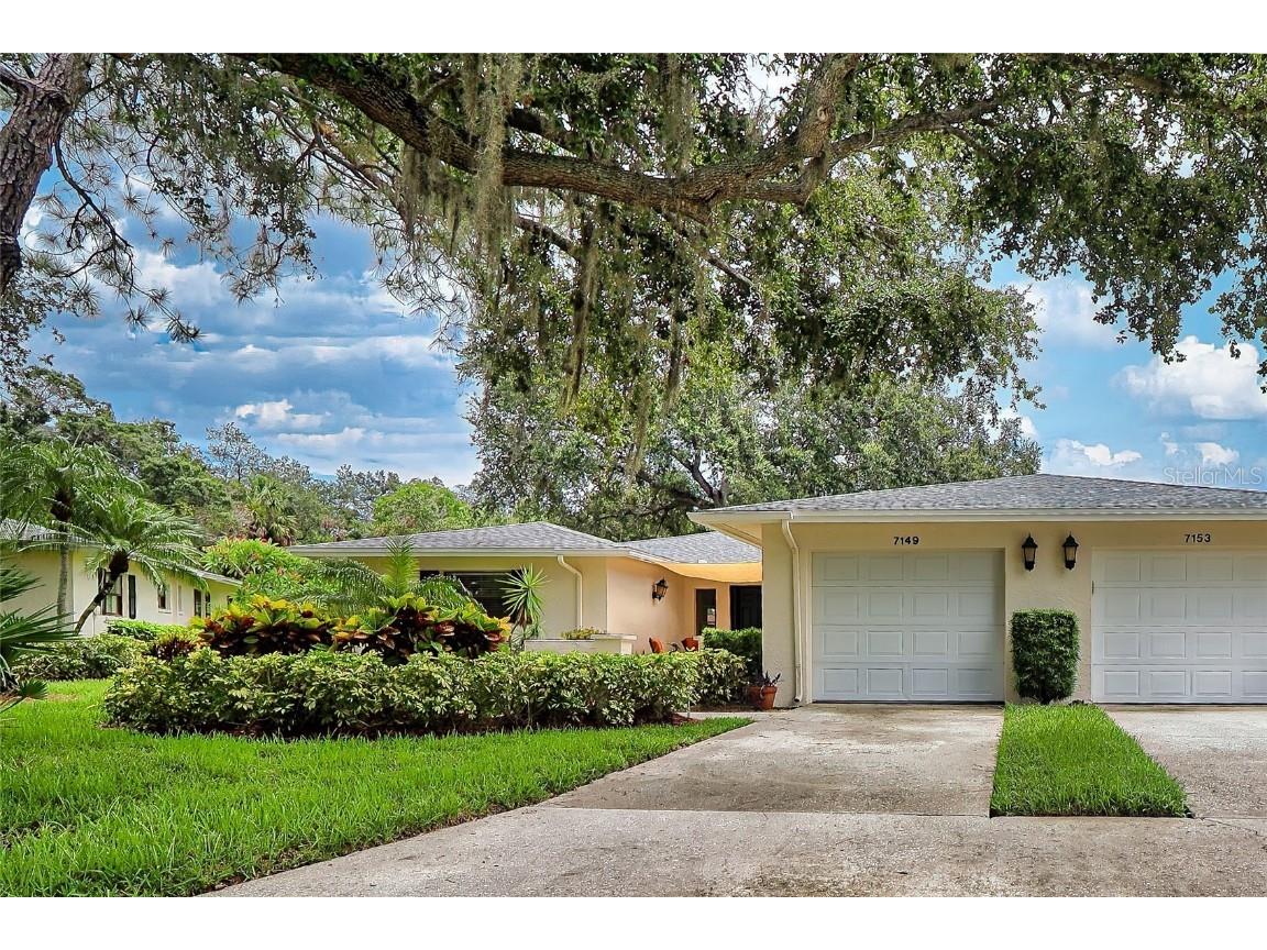 7149 Fairway Bend Circle Sarasota FL 34243 A4664267 image2