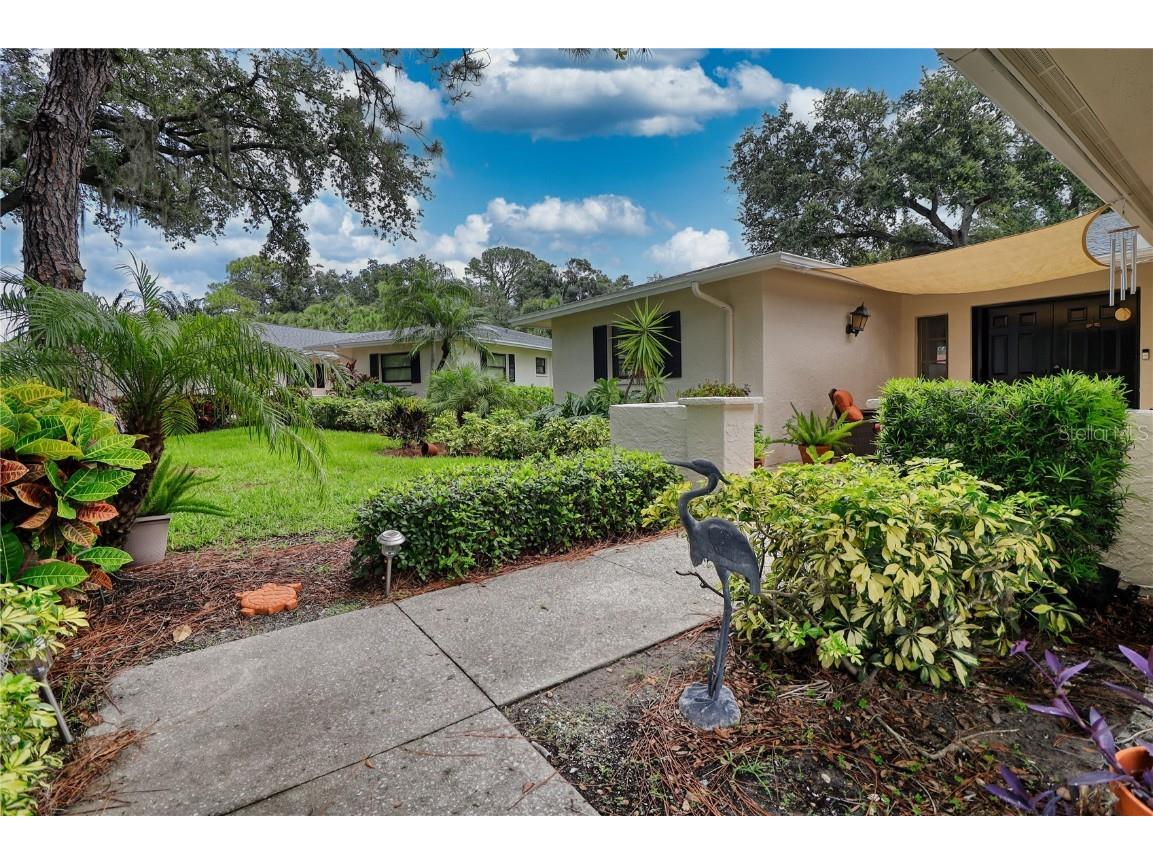 7149 Fairway Bend Circle Sarasota FL 34243 A4664267 image3