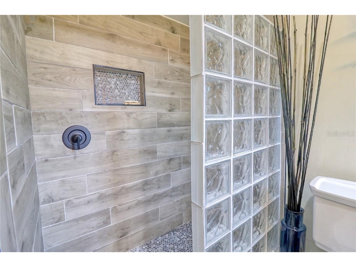 7149 Fairway Bend Circle Sarasota FL 34243 A4664267 image38