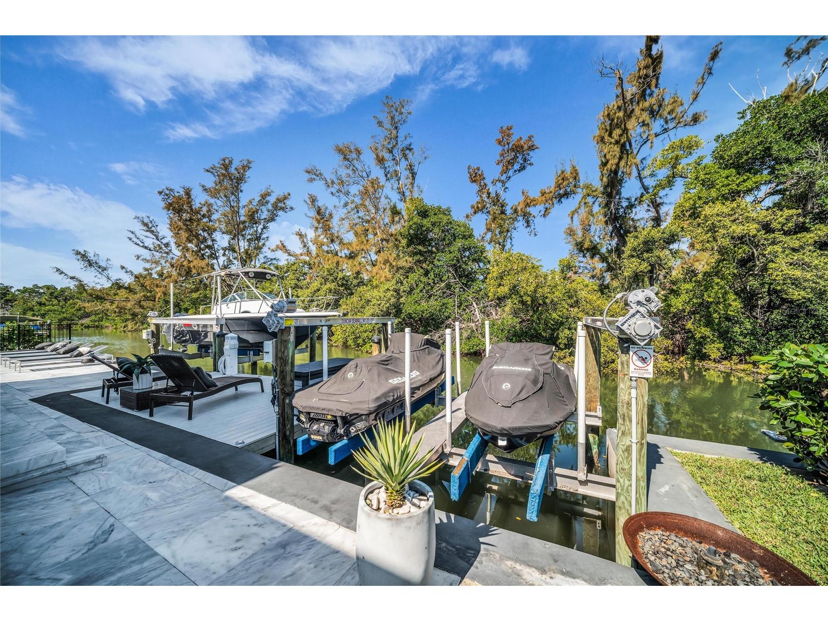 7149 Longboat Drive N Longboat Key FL 34228 - CANAL TO ICW & GULF A4687604 image34