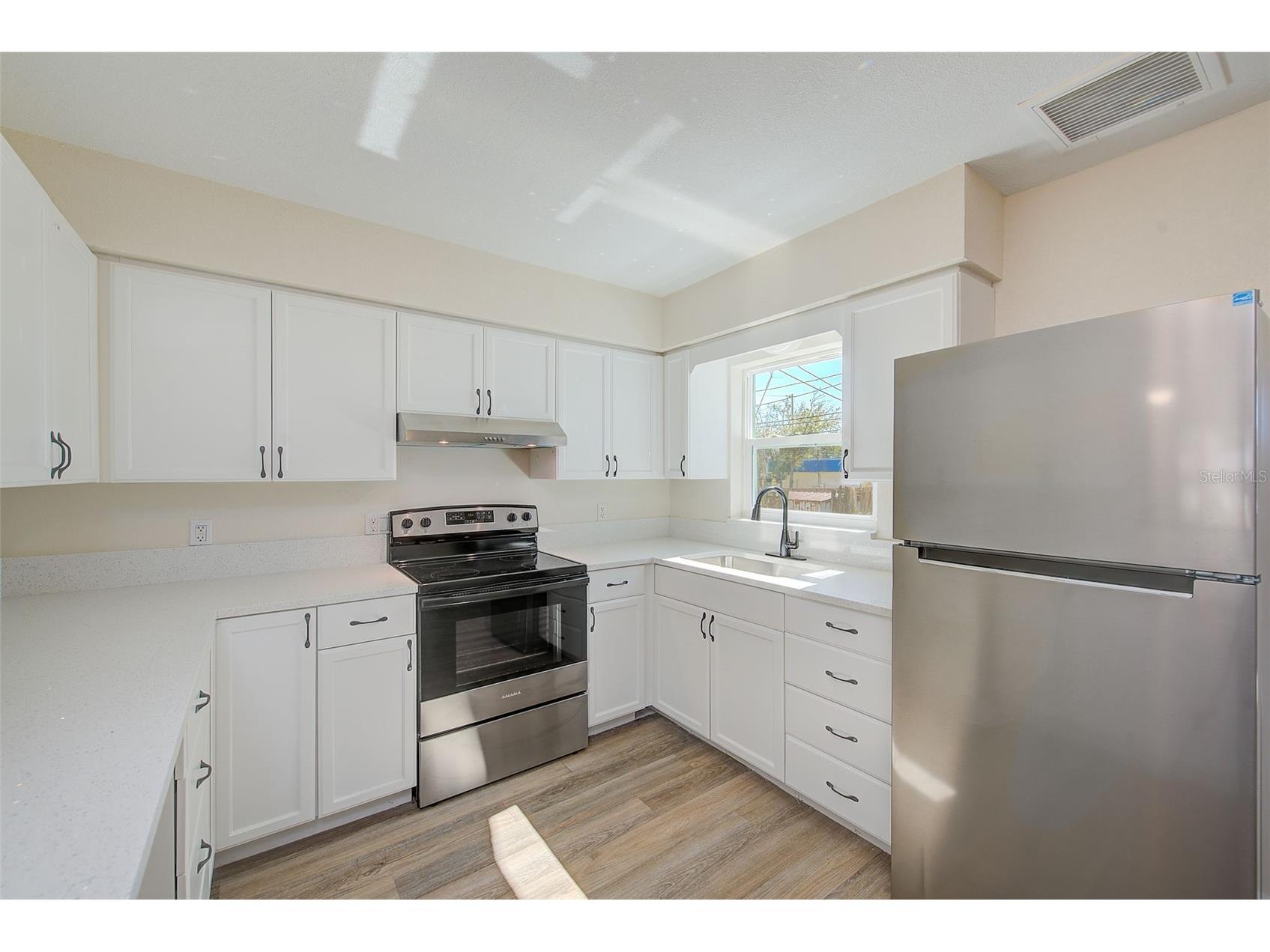 715 1st Avenue NE Largo FL 33770 TB8474696 image8