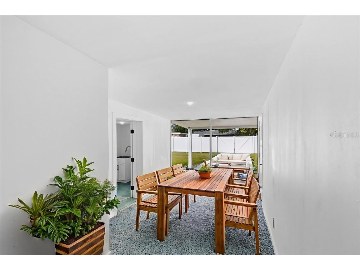 715 40th Avenue NE Saint Petersburg FL 33703 TB8425066 image23