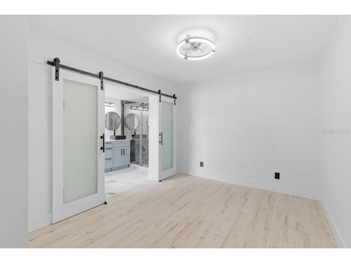 715 40th Avenue NE Saint Petersburg FL 33703 TB8437088 image13