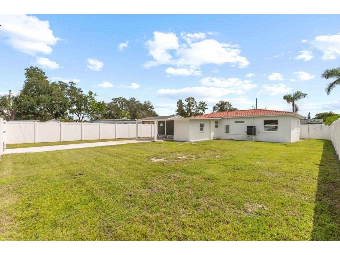 715 40th Avenue NE Saint Petersburg FL 33703 TB8437088 image28