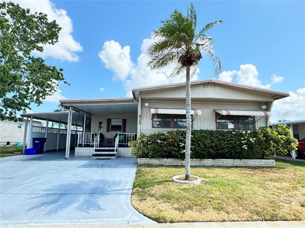 715 50th Avenue Plaza W Bradenton FL 34207 A4612200 image1
