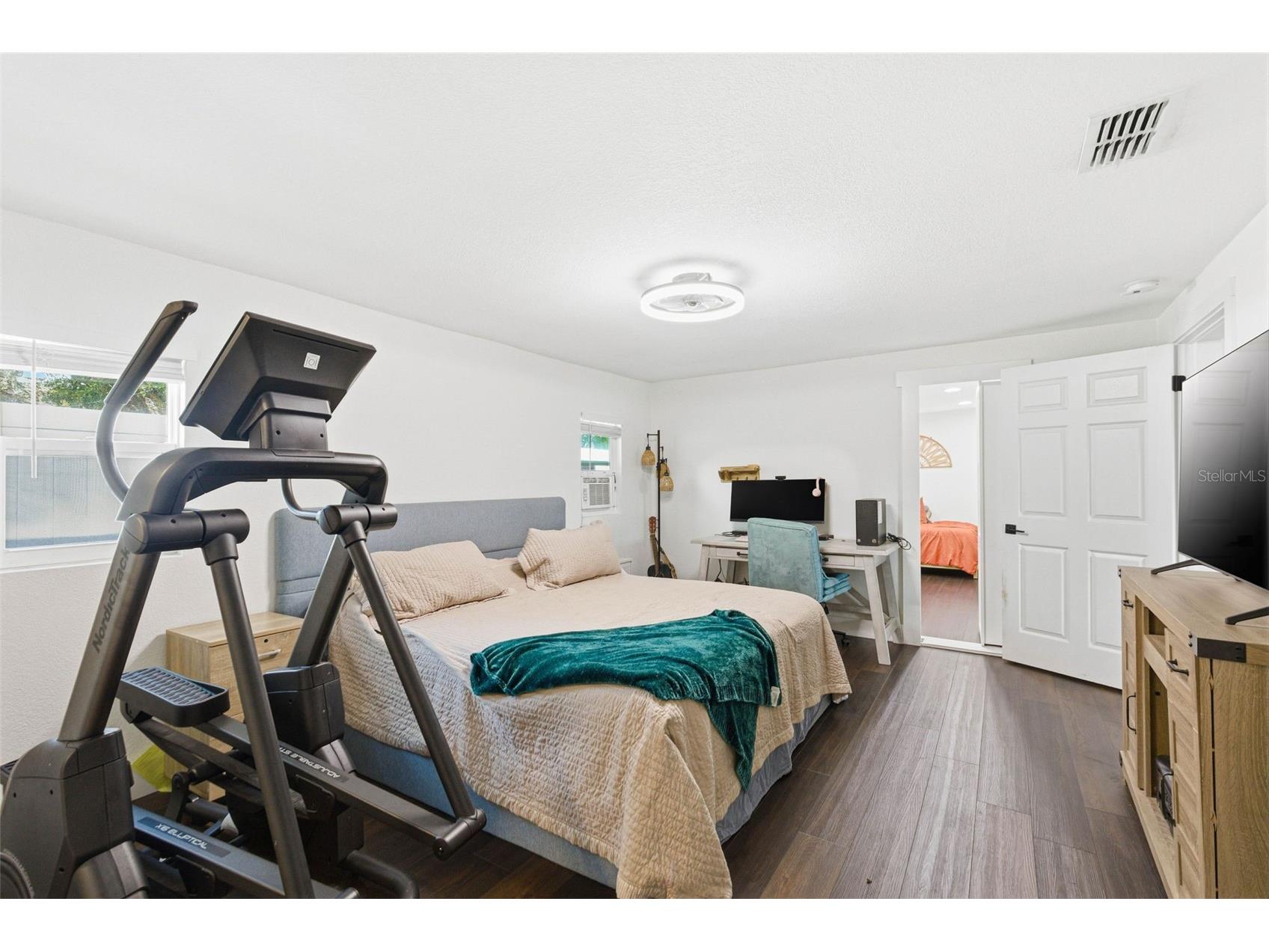 715 53rd Street S Gulfport FL 33707 TB8457466 image28