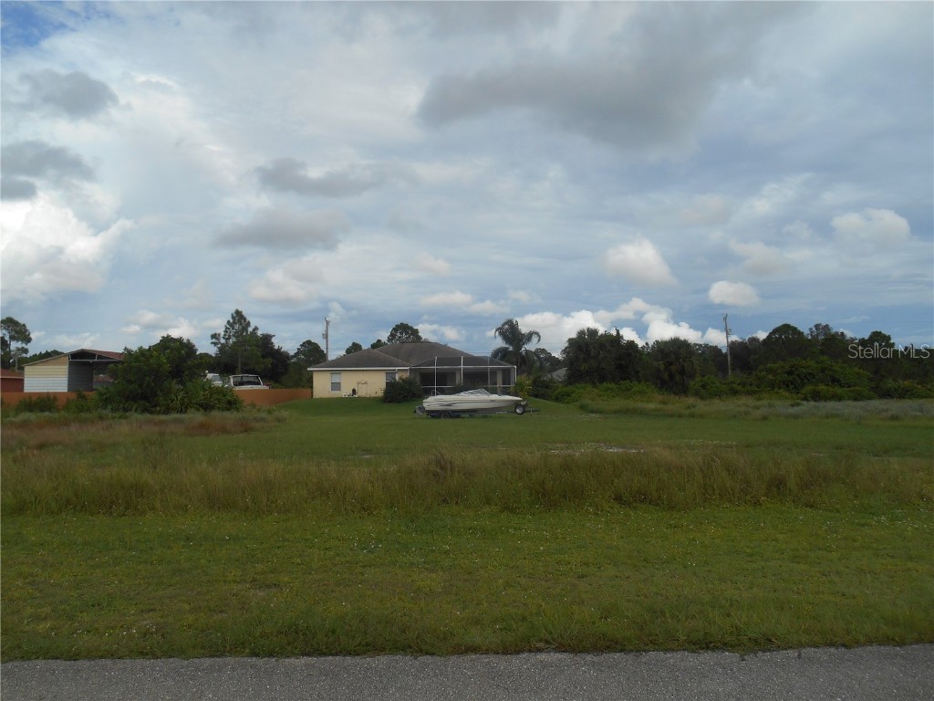 715 Downer Avenue S Lehigh Acres FL 33974 T3332058 image1