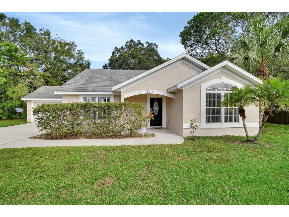 715 E Minnesota Avenue Deland FL 32724 V4939335 image1