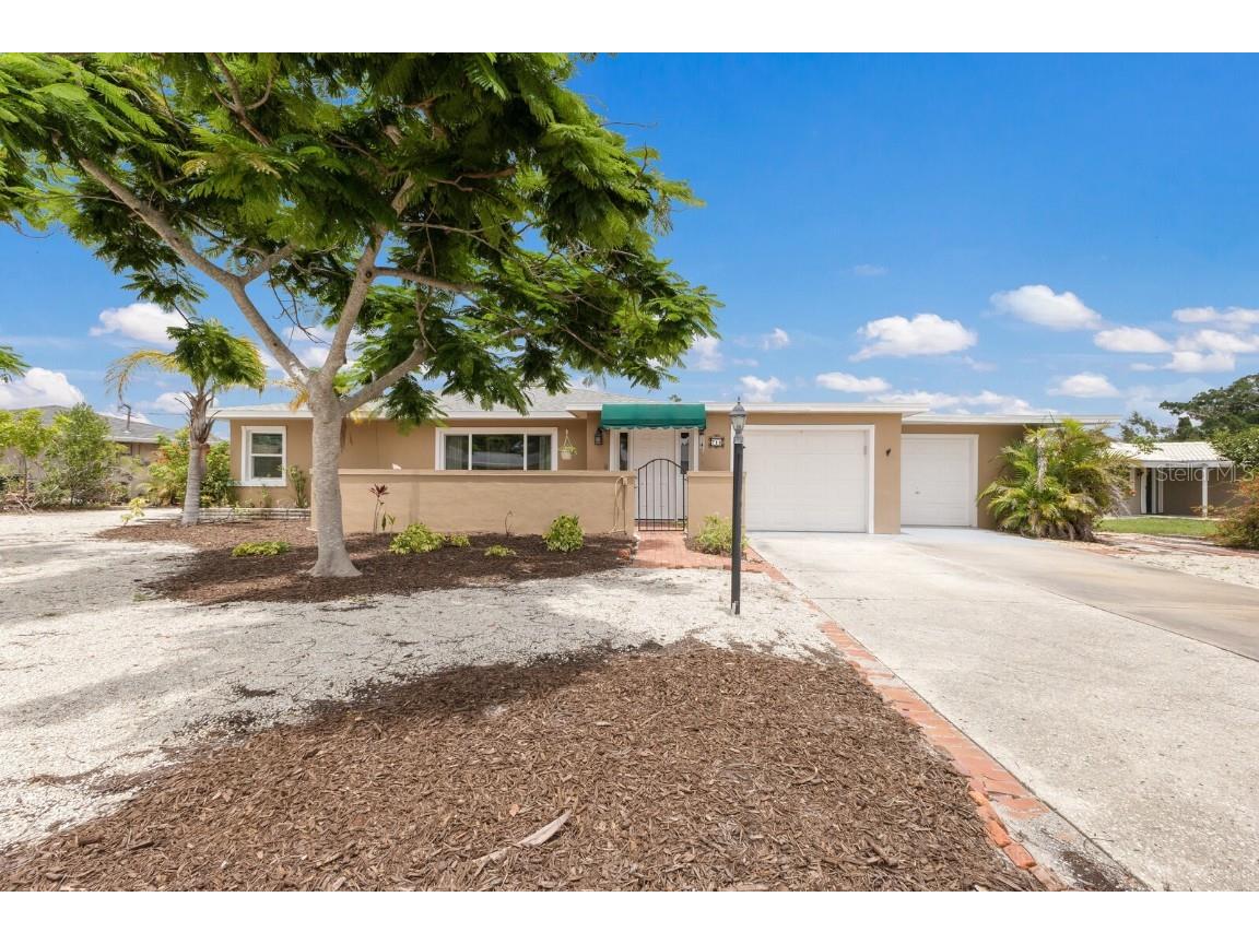 715 Fontana Lane Bradenton FL 34209 A4654727 image1