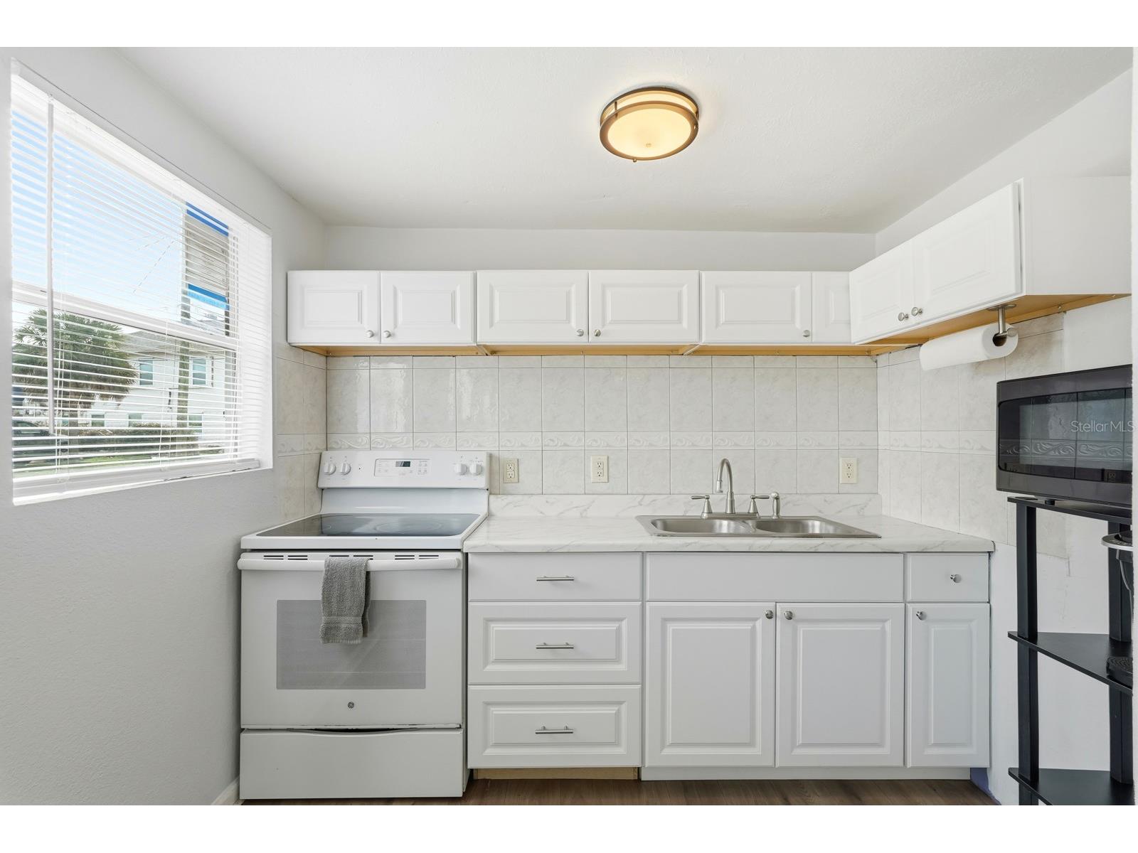 715 Harvey Avenue Daytona Beach FL 32118 V4946341 image13