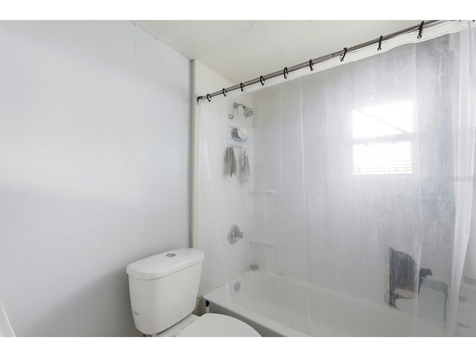 715 Harvey Avenue Daytona Beach FL 32118 V4946341 image24