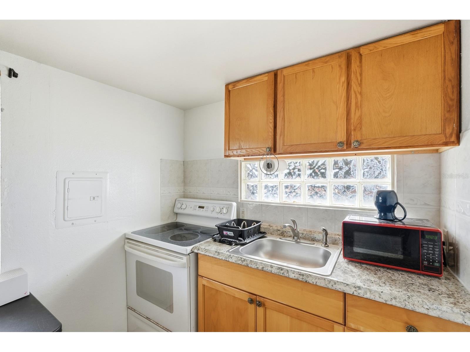 715 Harvey Avenue Daytona Beach FL 32118 V4946341 image29