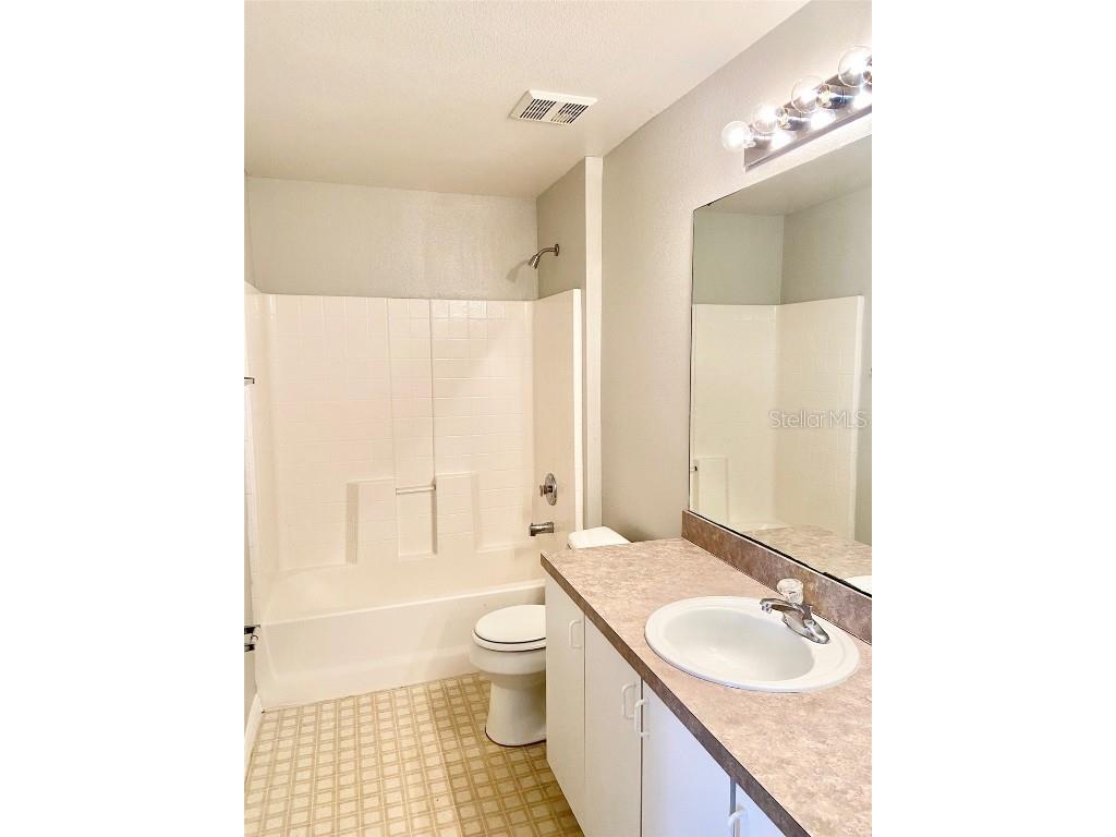 715 Lucaya Drive Kissimmee FL 34758 O6342104 image10