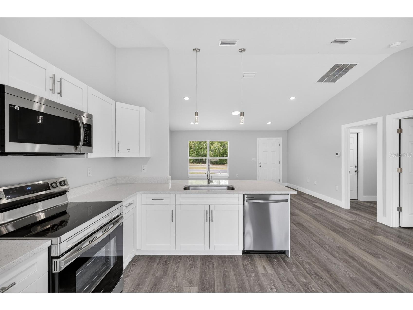 715 Marion Oaks Manor Ocala FL 34473 OM712542 image15