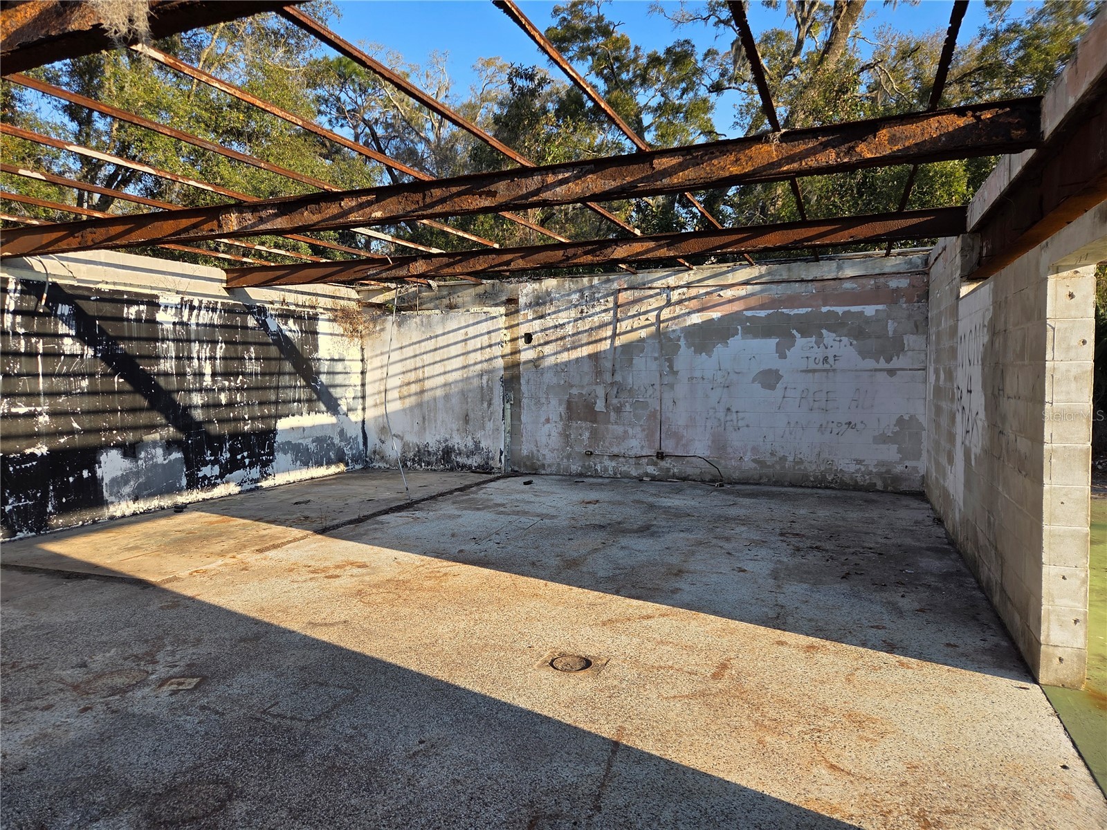 715 N Young Boulevard Chiefland FL 32626 OM718847 image15
