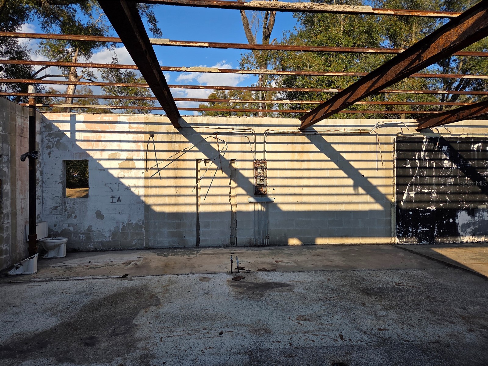 715 N Young Boulevard Chiefland FL 32626 OM718847 image19