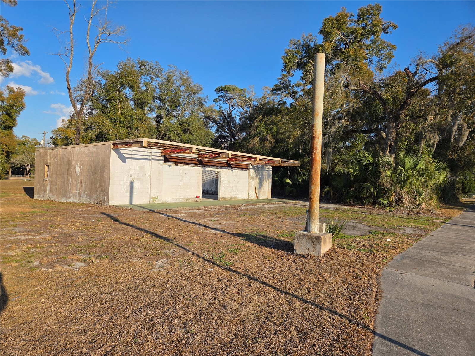 715 N Young Boulevard Chiefland FL 32626 OM718847 image3