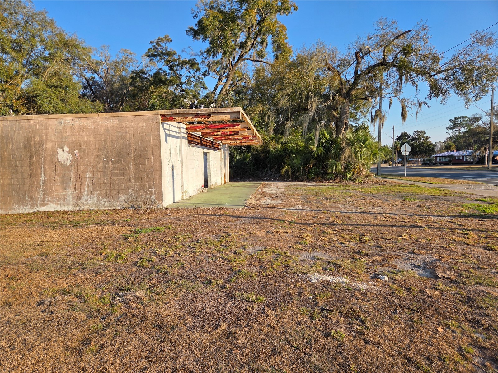 715 N Young Boulevard Chiefland FL 32626 OM718847 image6