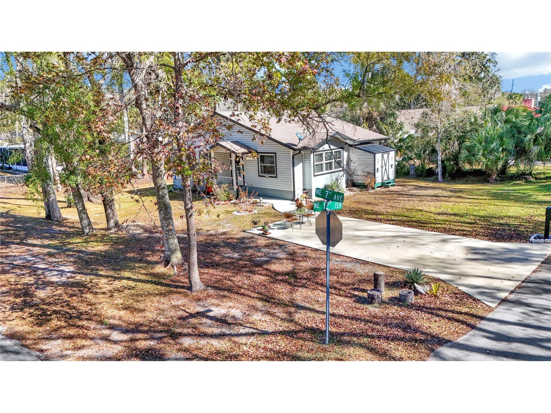 715 NE 12th Terrace Crystal River FL 34428 OM717232 image10